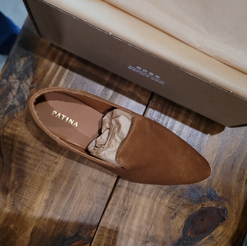 Brand New Patina Pointed Flats